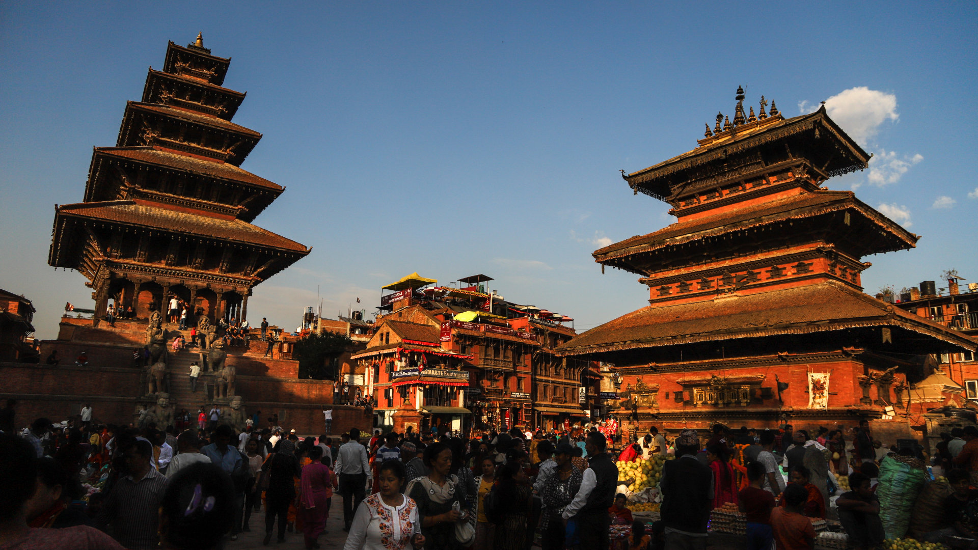 bhaktapur-gente-templo